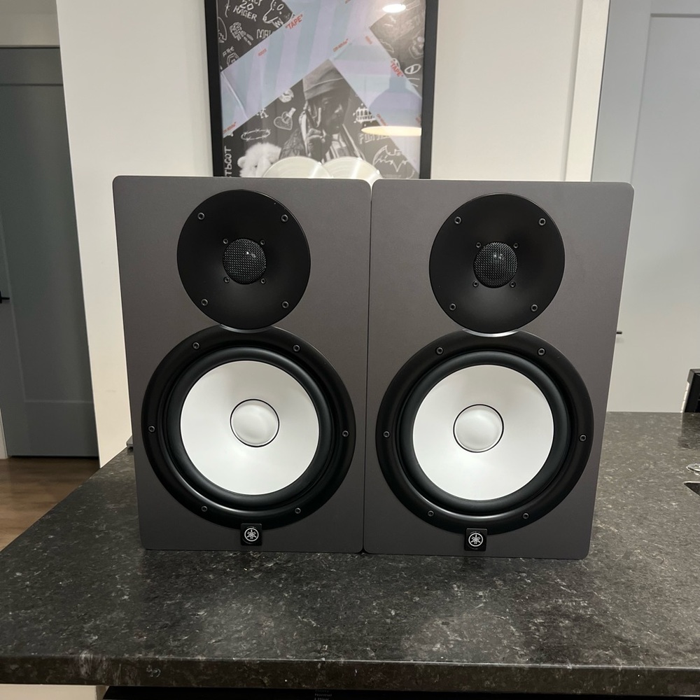 SOLD!! Yamaha HS8 Studio Speakers